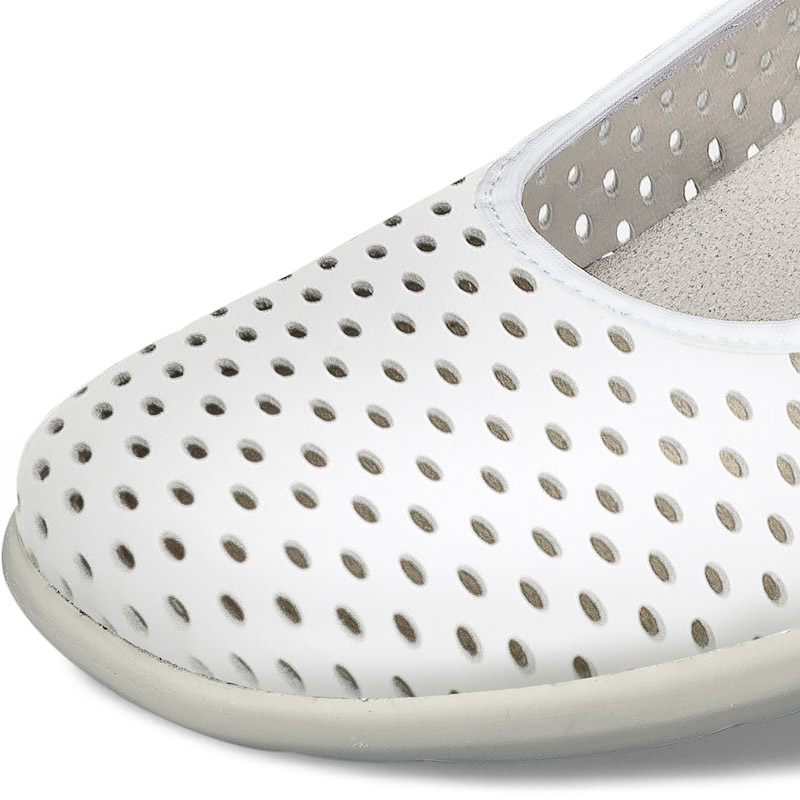 MODEL Pina Air