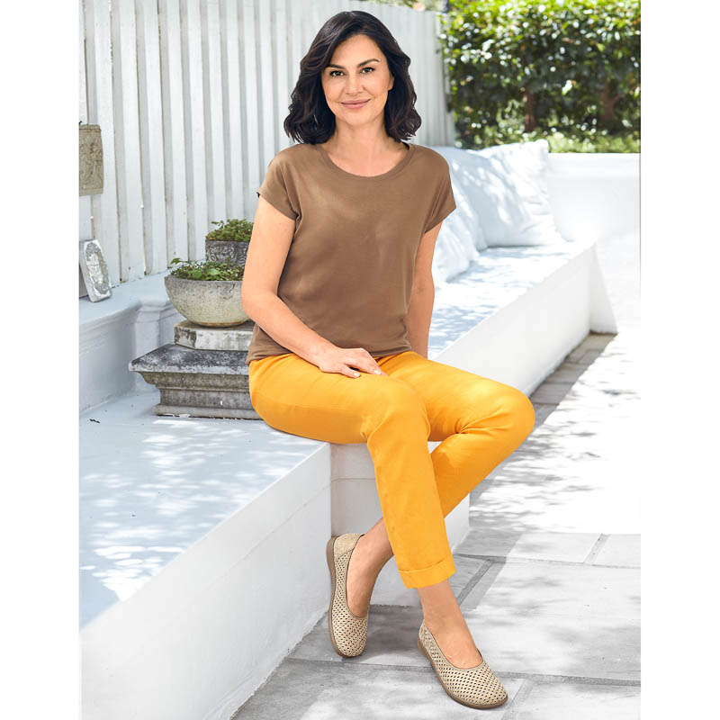 MODEL Pina Air