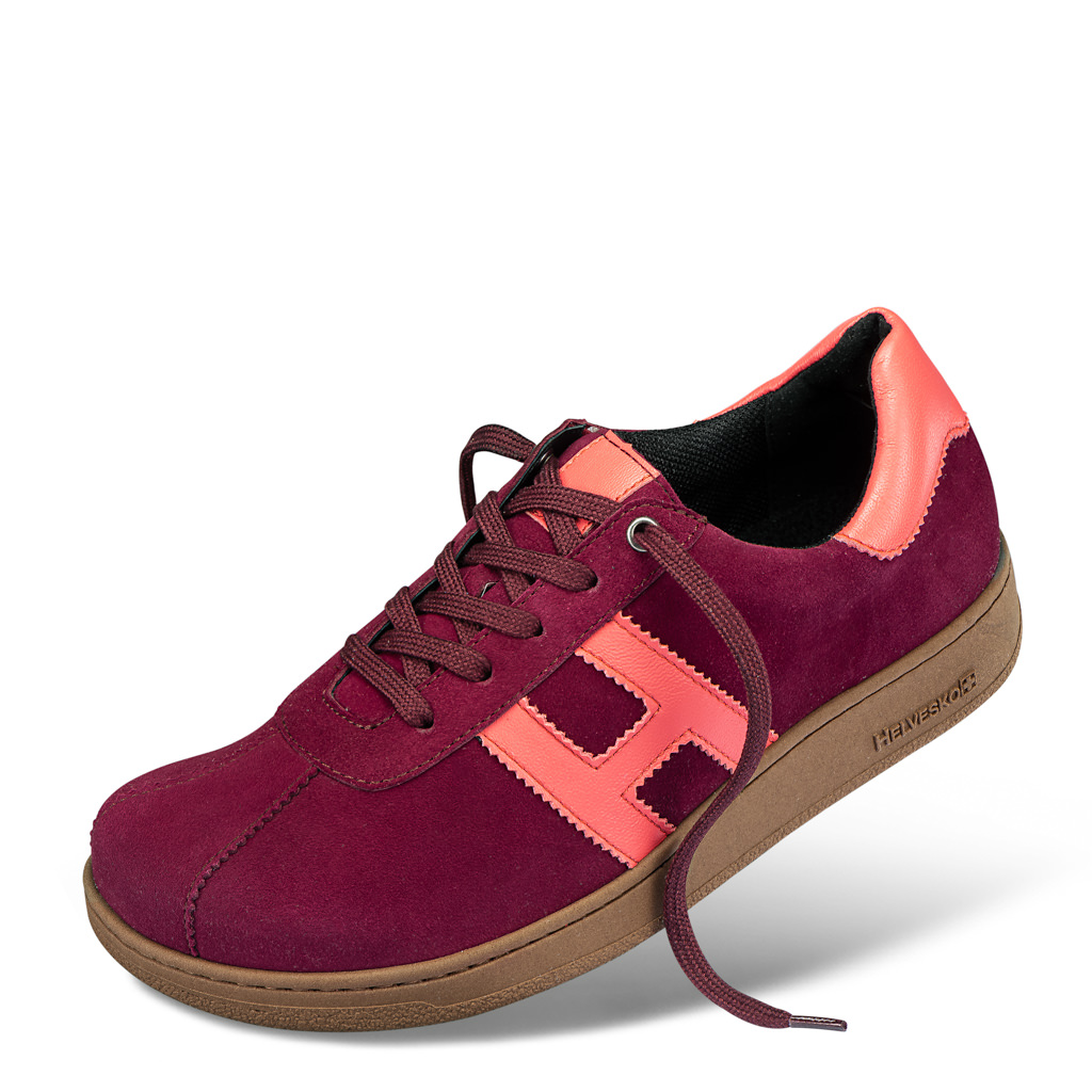 MODEL Newport