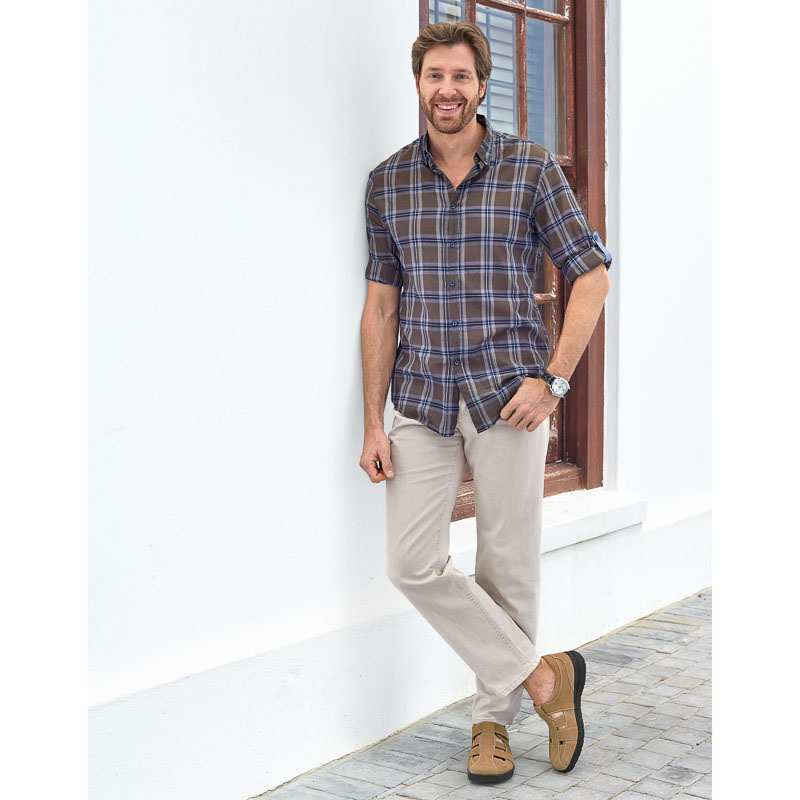 MODEL Paulo