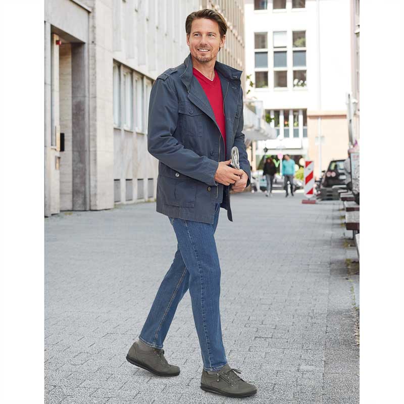 MODEL Benno