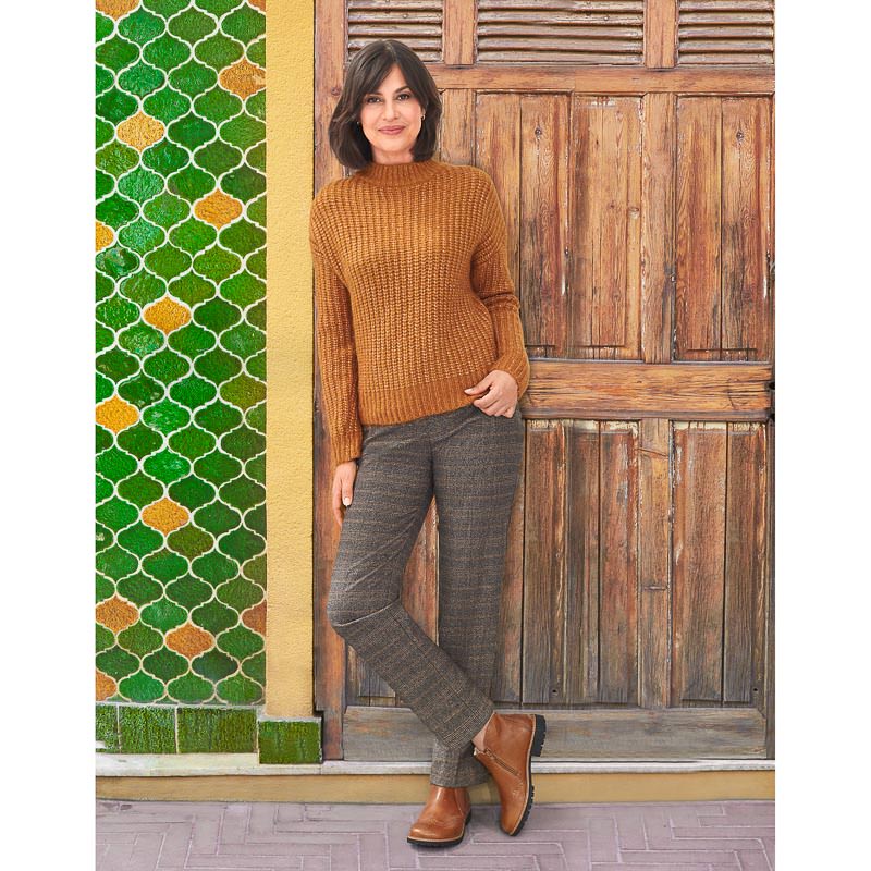 MODEL Jella
